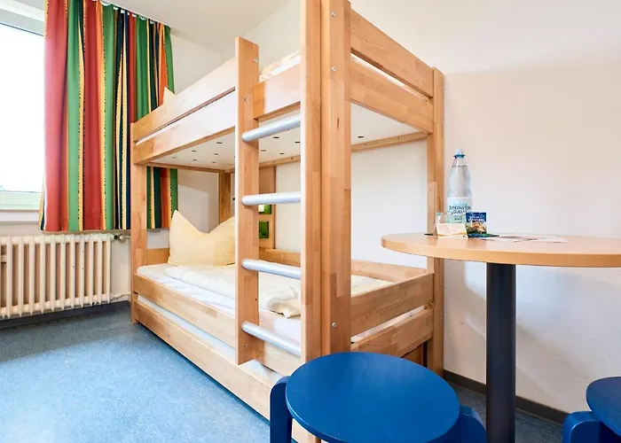 Hostal Jugendherberge Detmold *
