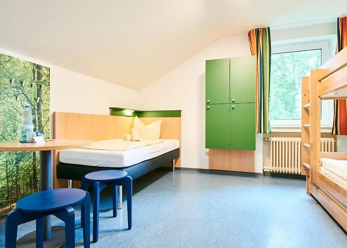 Hostal Jugendherberge Detmold *