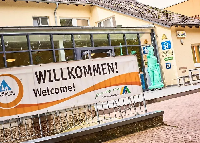 Hostal Jugendherberge Detmold *